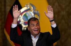 Correa acepta que presidenciales de Ecuador van a segunda vuelta