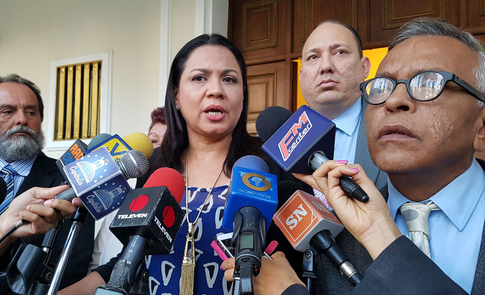 Dennis Fernández denunció la inconstitucionalidad de la intervención de la Contraloría a la AN