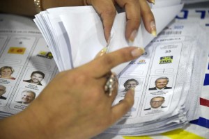 Con total normalidad se desarrollan las votaciones de los ecuatorianos en el exterior