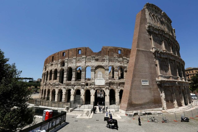 2016-07-01T144112Z_1368363337_D1BETNBYMYAA_RTRMADP_3_ITALY-ART-COLOSSEUM