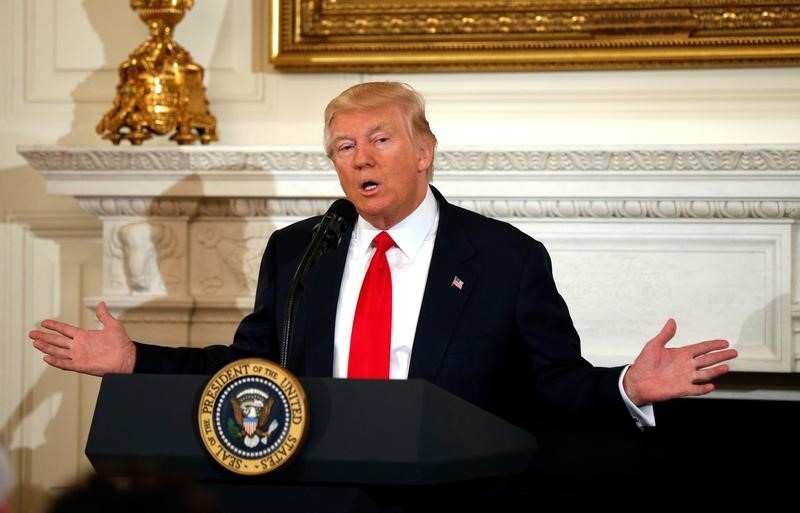 Trump dice que es “el momento” para una reforma migratoria en EEUU