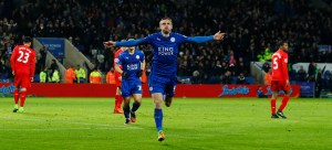 Primer triunfo del Leicester post Ranieri, que sale del descenso