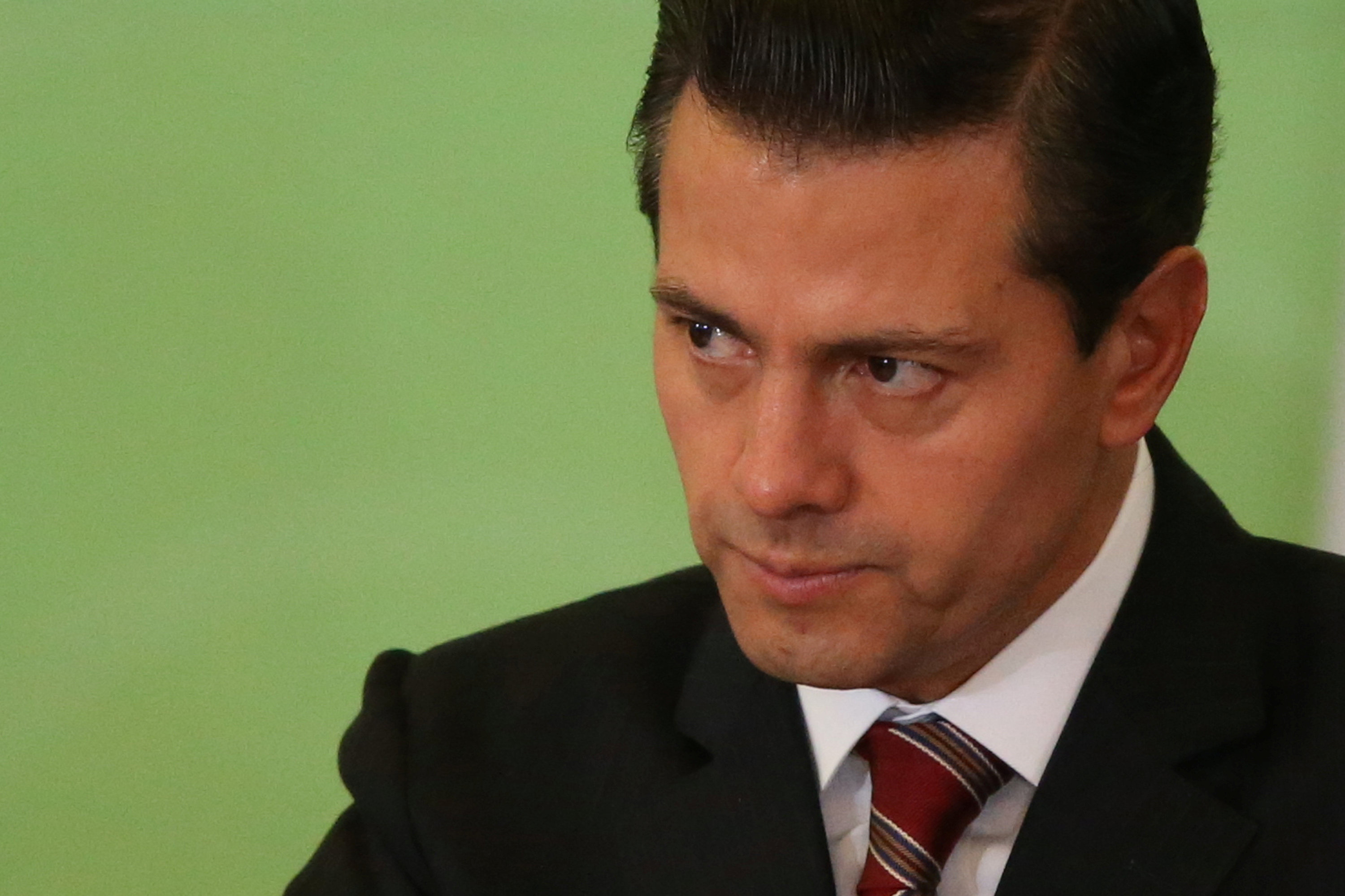 Fiscalía de México oficializó investigación contra Enrique Peña Nieto