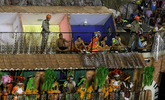 A float from Unidos da Tijuca samba school is pictured after an accident during the second night of the carnival parade at the Sambadrome in Rio de Janeiro, Brazil, February 28, 2017. REUTERS/Ricardo Moraes