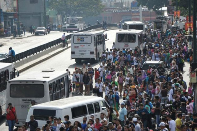 Multan a 88 transportistas de La Guaira por cobrar sobreprecio