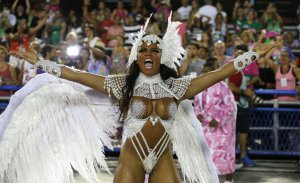 El atuendo más “porno” del Carnaval de Río lo tenía puesto esta chocomamacita (FOTOS)