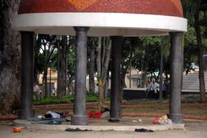 Venezolanos indocumentados duermen en las calles de Bucaramanga