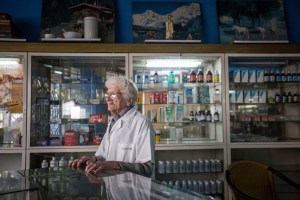 Venezolanos no pueden costear los pocos medicamentos que se encuentra