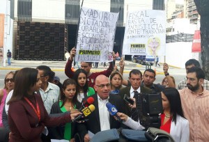 José Antonio España: El Gobierno de Maduro tiene cara de hambre y de inseguridad