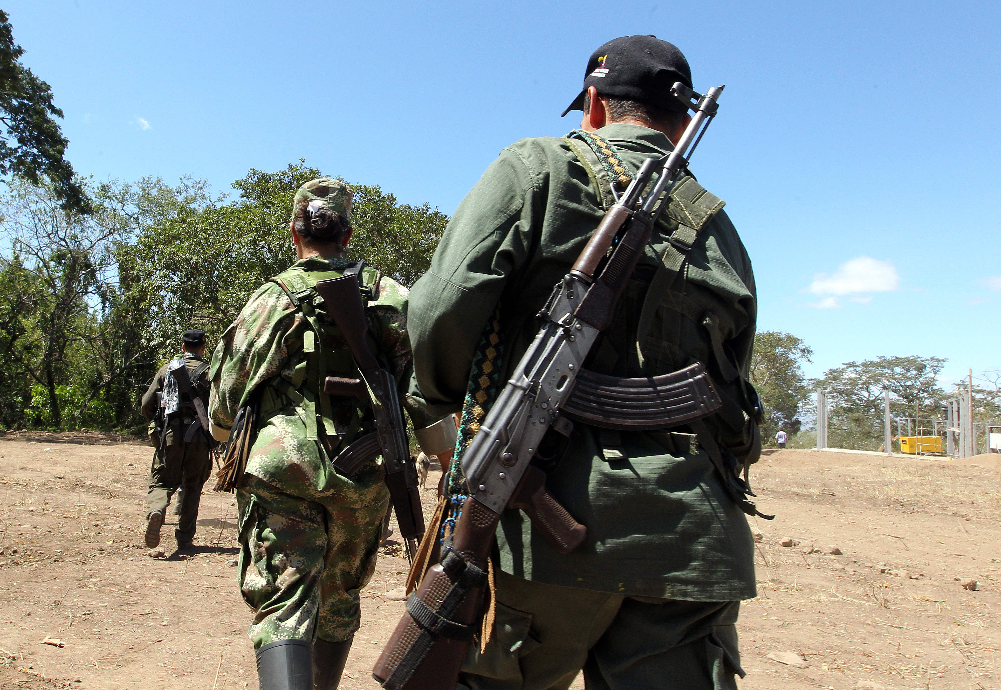 Al menos ocho disidentes de las FARC mueren en operación militar en Colombia