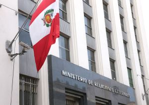 Perú llama a consultas a su encargada de negocios en Venezuela