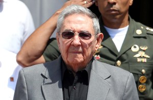 Raúl Castro pasará de presidente a garante de su sucesor en Cuba