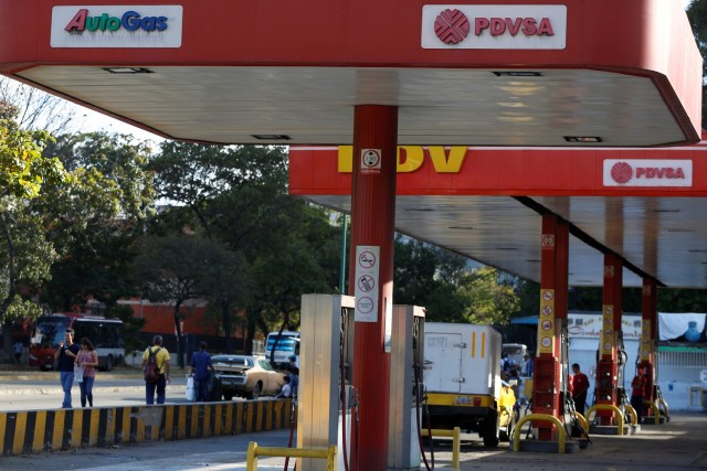 A view of a gas station of Venezuelan state oil company PDVSA in Caracas, Venezuela March 2, 2017. Picture taken March 2, 2017. To match Insight VENEZUELA-INDIA/OIL REUTERS/Carlos Garcia Rawlins