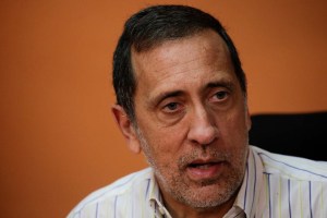 José Guerra explica que “no hubo ningún aumento salarial”