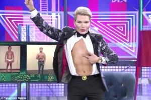 ¡Asco pana!… El “Ken Humano” hace un striptease en TV y se puede “oler el plástico” (VIDEO)