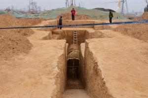 Hallan tumbas de 2.000 años de antiguedad durante unas obras en China
