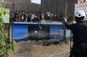 Se elevan a 72.000 los damnificados por las lluvias e inundaciones en Perú