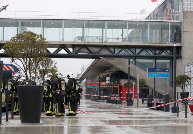 Emergency services at Orly airport southern terminal after a shooting incident near Paris, France March 18, 2017. REUTERS/Christian Hartmann