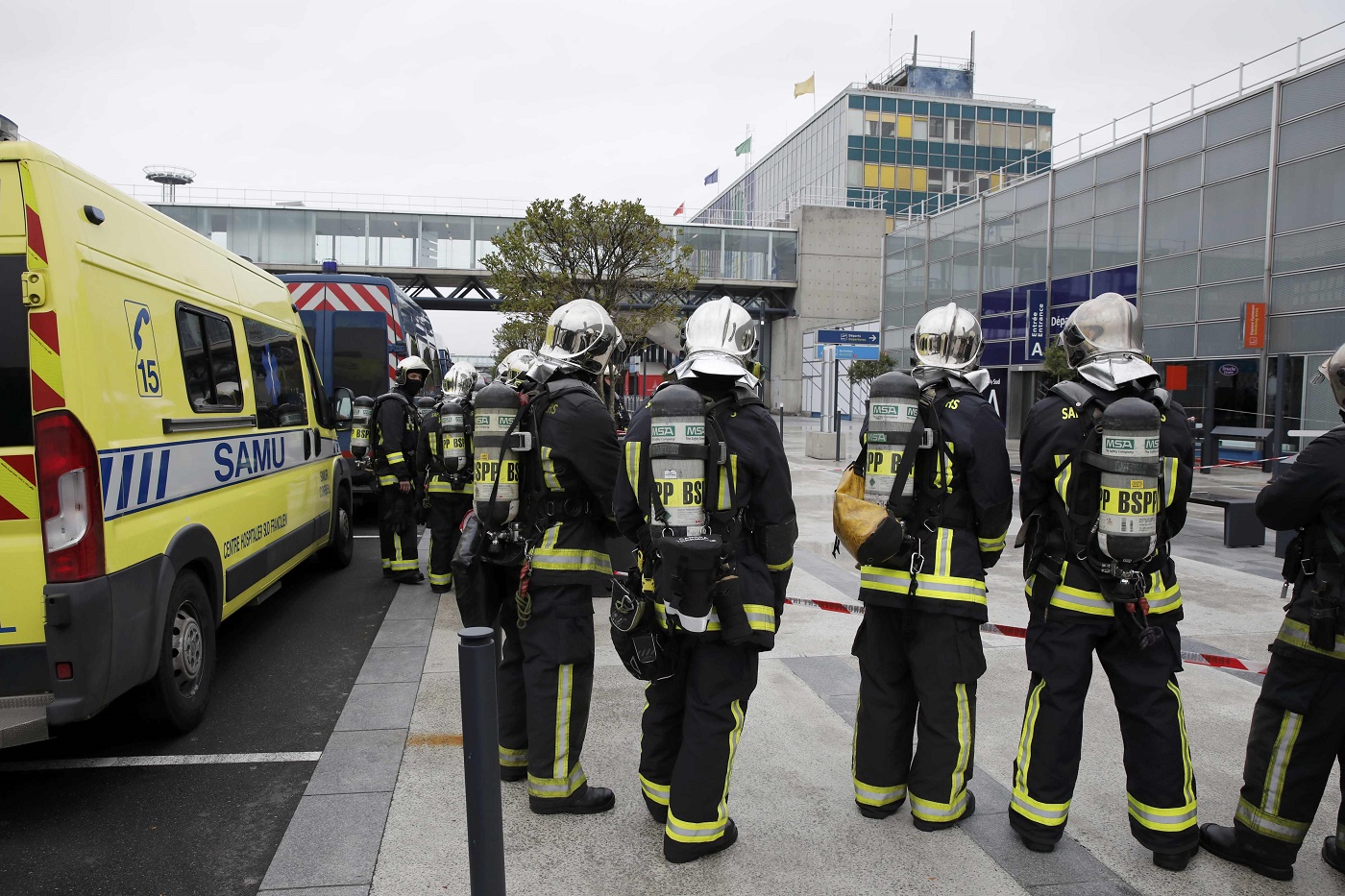 Reabre terminal oeste del aeropuerto de París-Orly tras tiroteo