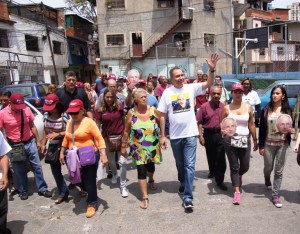 Richard Blanco: A 25 meses de prisión de Antonio Ledezma, vecinos en la calle exigen su libertad