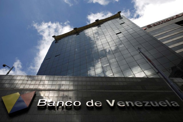 The logo of Banco de Venezuela is seen in a building in Caracas, Venezuela March 14, 2017. Picture taken March 14, 2017. REUTERS/Marco Bello To match Exclusive VENEZUELA-BANKS/