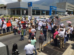 #22Mar: Pacientes protestan frente a la farmacia del IVSS en Los Ruices (Fotos)