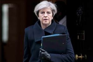 Theresa May confirma que el atacante era inglés y había sido investigado por la policía