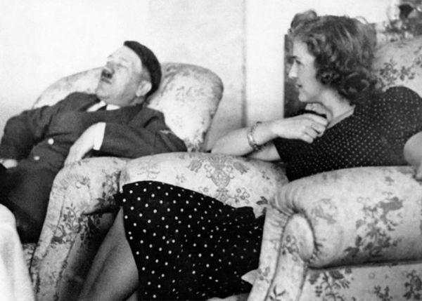 Foto: Adolf Hitler y Eva Braun / Inforbae