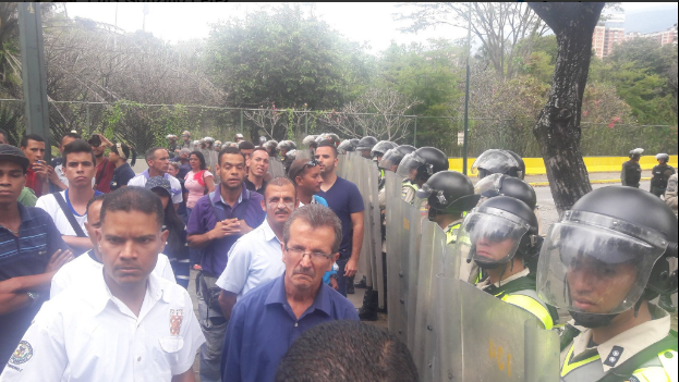 PNB agrede a trabajadores de la UCV con perdigones y gas pimienta