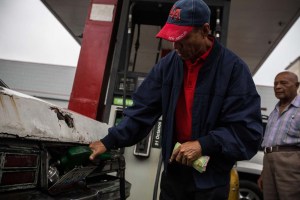 Achacan racionamiento de combustible en Belice a los problemas de Pdvsa