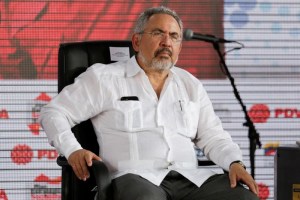 Ministro Nelson Martínez: Pdvsa recortó la producción de crudo en empresa conjunta con Rosneft