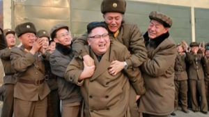 Suspenden acto de gimnasia masiva en Corea del Norte por “pataleta” de Kim Jong Un