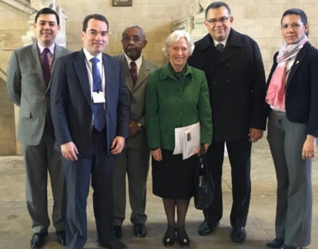Reunion con Baronesa Gloria Hooper Pdta de grupo de Amistad para Latinoamerica