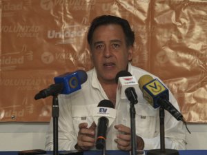 Roberto Smith: Vargas sigue en la calle por la democracia