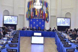Piden reunión en la OEA el 10 de enero para desconocer a Maduro