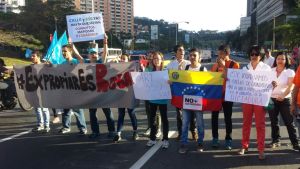 PNB y GNB llegó a Santa Fe tras protesta en rechazo al “Madurazo” del TSJ (Fotos + Video)