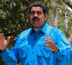 Maduro compara a diputados con “hienas hambrientas” y las imita (Video)