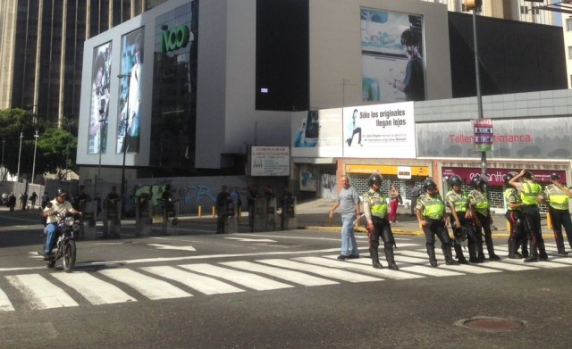 PNB en la Avenida Libertador / Foto @JonathanQuantip 