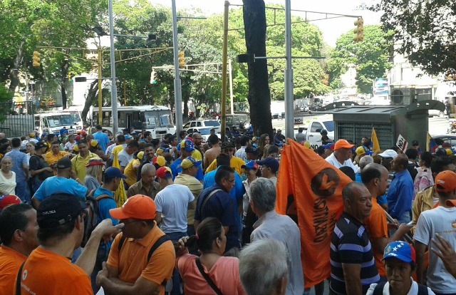 Foto: Se concentran para la marcha de este 6 de abril en El Paraíso