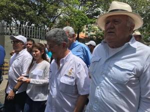 Freddy Valera critica la inhabilitación de Capriles: La lucha es con el pueblo en la calle