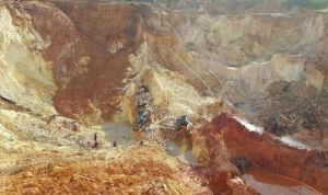 En Puerto Ordaz minero muere asfixiado al caerle un alud de tierra