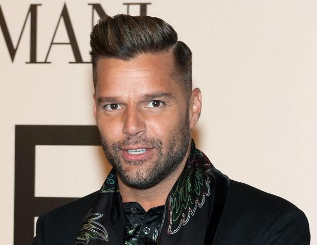 ¡Dios santo! Se filtra desnudo de Ricky Martin y causa revuelo