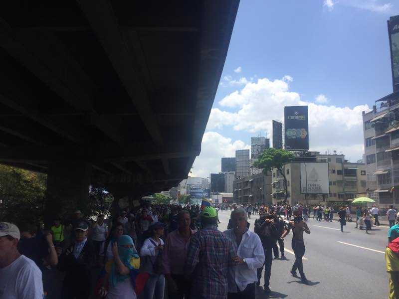 Autopista Francisco Fajardo también es un foco de represión este #8Abr