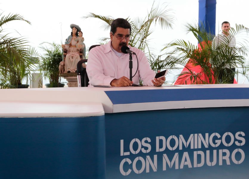 Maduro pide que se investigue al alcalde David Smolansky por denunciar el uso de gas rojo