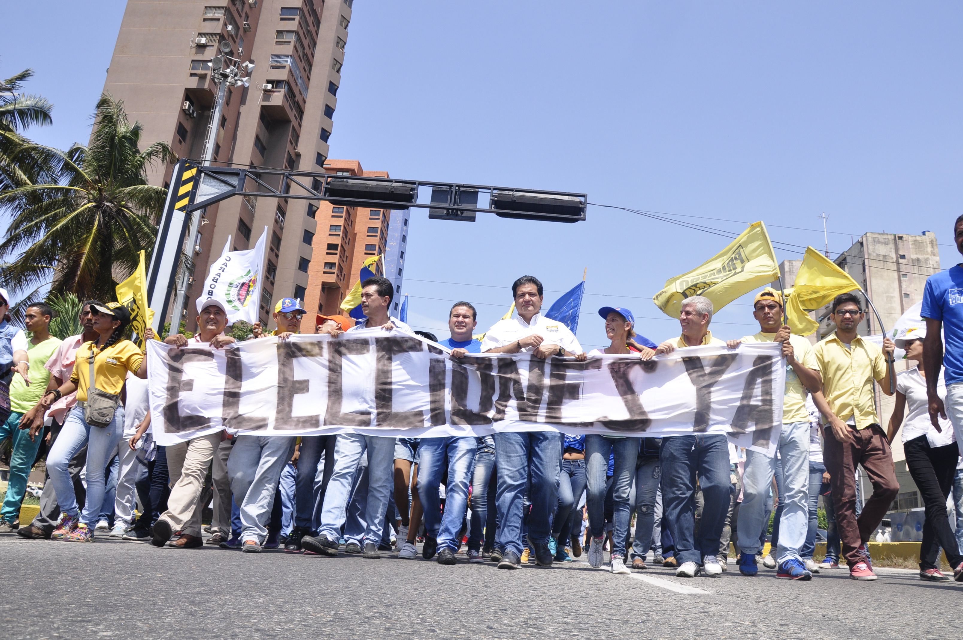 Amengual: Solo dejaremos las calles después de votar y derrotar el autogolpe del Gobierno