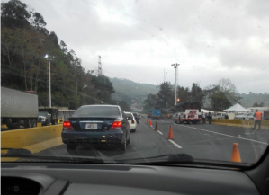 Restringen acceso a Caracas a la altura de Tazón