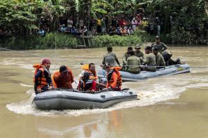 Al menos once muertos en dos accidentes de barco en Indonesia