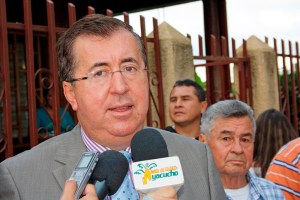 Pérez Vivas: Vielma Mora no puede seguir escondiendo grupos paramilitares en Residencia de Gobernadores
