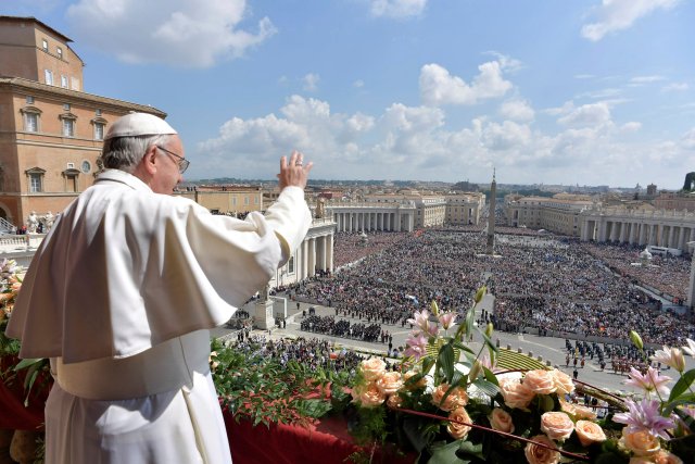 Papa Francisco durante tradicional misa de Pascua. Foto: Reuters