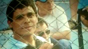 Se entrega el presunto instigador de homicidio de aficionado argentino de fútbol